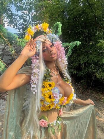Full leaked Honeygram private onlyfans photo