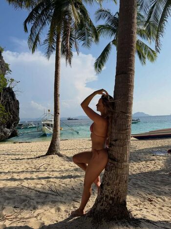 Full leaked Agathe private onlyfans photo