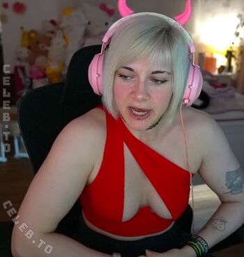 Full leaked Akikoyuzuki private onlyfans photo