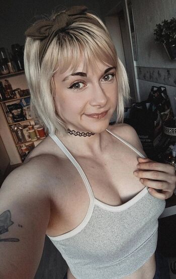 Full leaked Akikoyuzuki private onlyfans photo