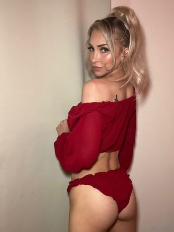 Full leaked Alix lynx private onlyfans photo