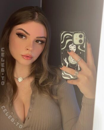 Full leaked Alltimeleah private onlyfans photo