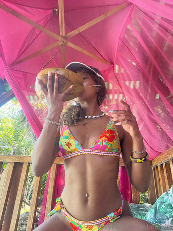 Full leaked Almamita private onlyfans photo