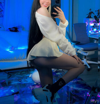 Full leaked Alyri private onlyfans photo