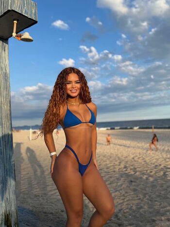 Amanda Santos