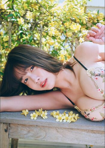 Amau Kisumi 天羽希純
