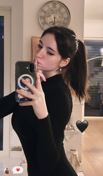 Full leaked Amelshia private onlyfans photo