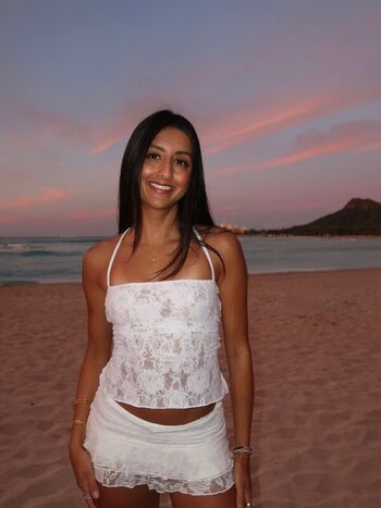 Full leaked Amira brar private onlyfans photo