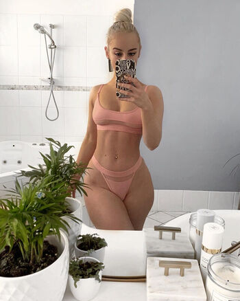 Full leaked Amy louise lee private onlyfans photo