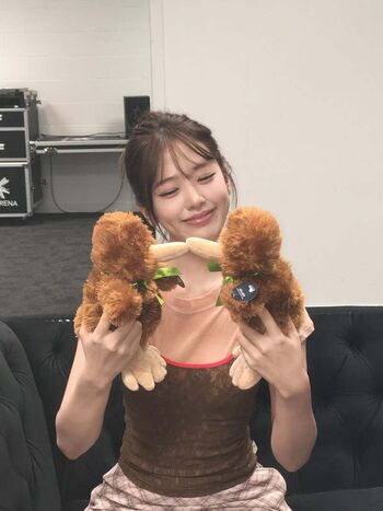 An Yujin 안유진 |