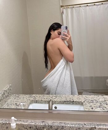 Aneliz Leon