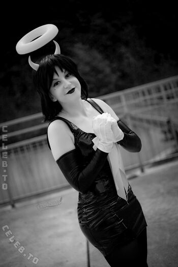 Angelwings_Cos
