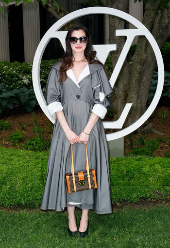Anne Hathaway