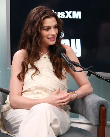 Anne Hathaway