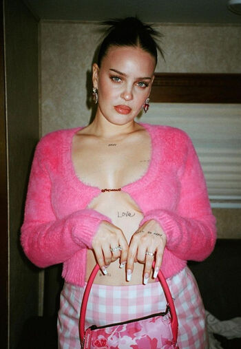 Full leaked Anne marie private onlyfans photo