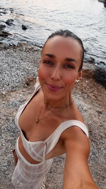 Full leaked Annemarie carpendale private onlyfans photo