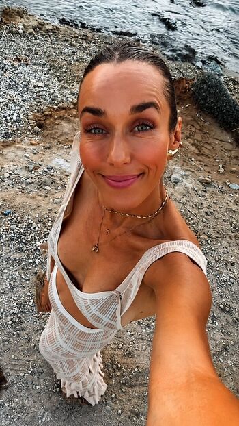 Full leaked Annemarie carpendale private onlyfans photo