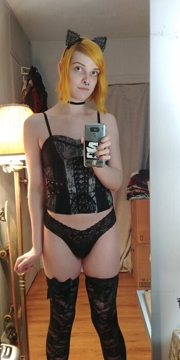 Full leaked Anri singer private onlyfans photo