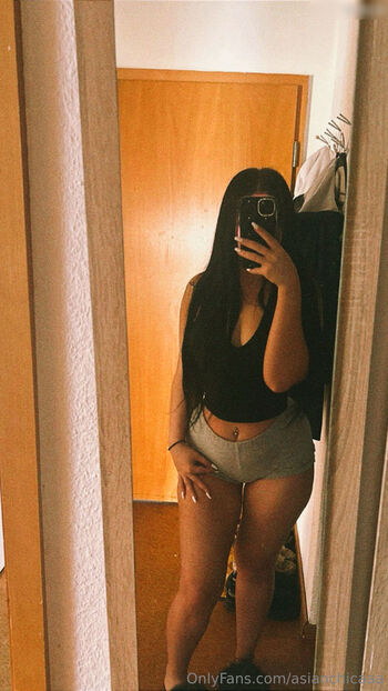 Full leaked Asianchicaaa private onlyfans photo