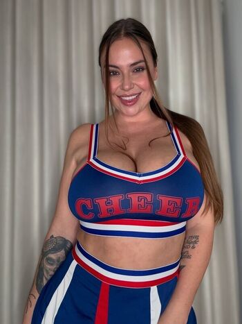Ava Nicks