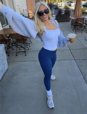 Full leaked Avery arthur private onlyfans photo