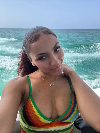 Full leaked Avi babyyy private onlyfans photo
