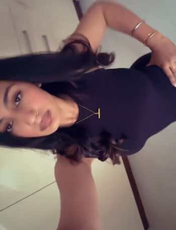 Full leaked Avneet kaur private onlyfans photo