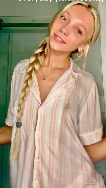 Full leaked Avyah nizzari private onlyfans photo