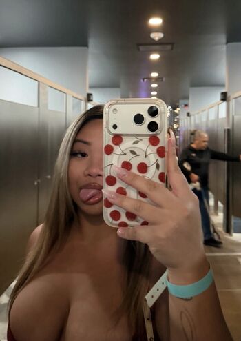 Full leaked Aysia phan private onlyfans photo