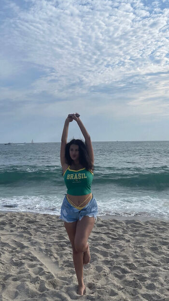 Full leaked Ayushaaaa private onlyfans photo