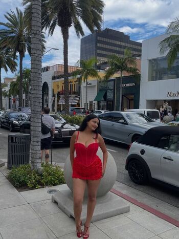 _ayushaaaa__