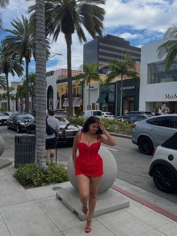 Full leaked Ayushaaaa private onlyfans photo