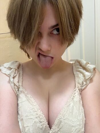 Full leaked Beanswithbombs private onlyfans photo