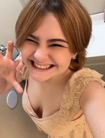 Full leaked Beanswithbombs private onlyfans photo