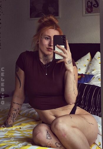 Full leaked Bimbalabambi private onlyfans photo