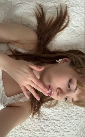 Full leaked Blanchevalmont private onlyfans photo
