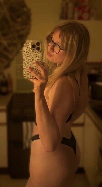 Full leaked Blondeteen private onlyfans photo