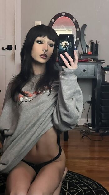 Full leaked Bluntghoul private onlyfans photo