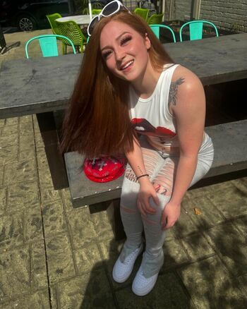 Full leaked Bossedupchloe private onlyfans photo