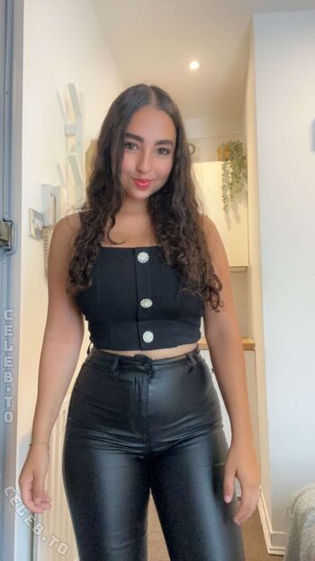 Full leaked Brazilian girl private onlyfans photo