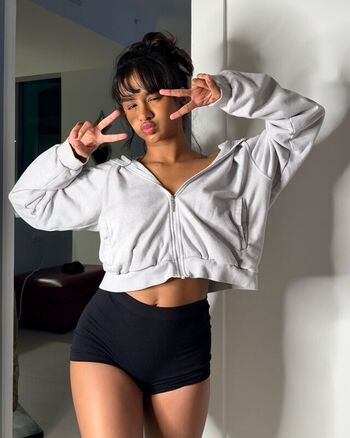 Full leaked Brown baddies private onlyfans photo