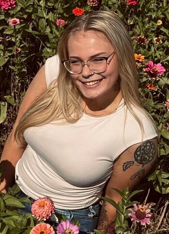 Busty Kristen from Iowa
