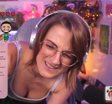 Caitlin Marie Reacts