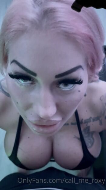 Full leaked Callmeroxy private onlyfans photo