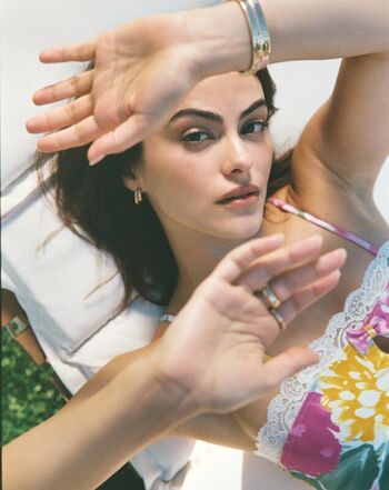 Camila Mendes