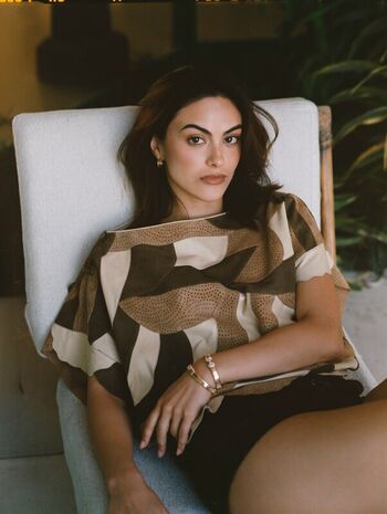 Camila Mendes