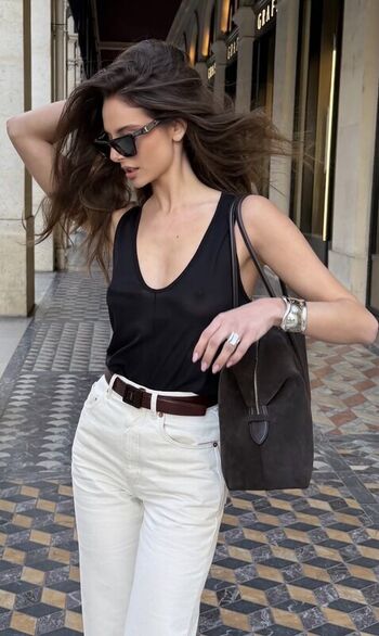 Carina Zavline