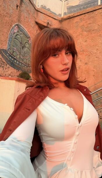 Carla Vyxx