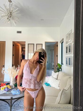 Full leaked Cassie and chloe roberts private onlyfans photo