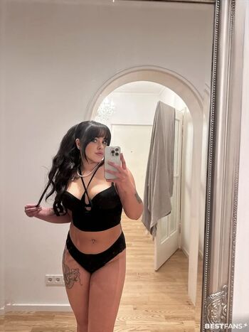 Celina_x31